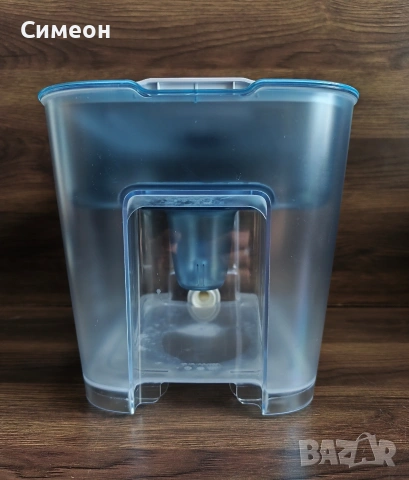 BRITA - Филтриращ Контейнер за Вода 8,2L, снимка 5 - Аксесоари за кухня - 55289899