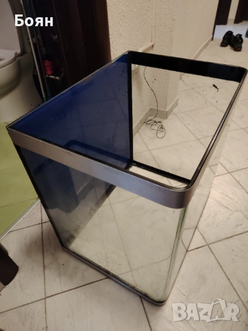 Аквариум с пукнатина 160литра, снимка 3 - Аквариуми - 54305615