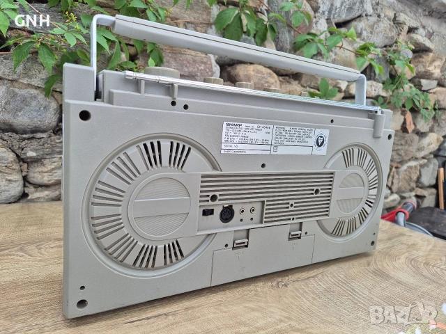 Радиокасетофон Sharp GF-4646E, снимка 6 - Радиокасетофони, транзистори - 55190406