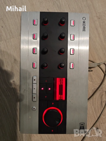 Native Instruments Kore 2 Controller USB MIDI контролер, снимка 4 - Синтезатори - 54613706
