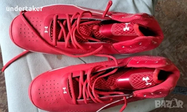 Under Armour баскетболни кецове.