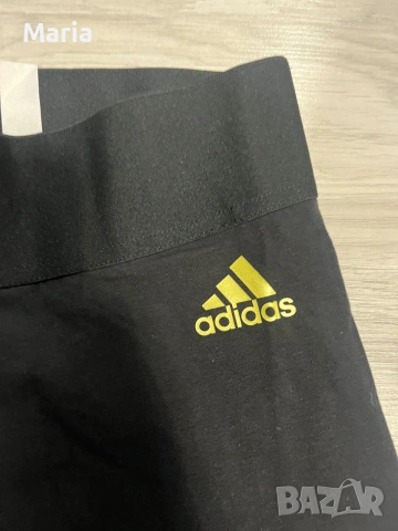 Оригинален дамски клин Adidas XS черен със златисти елементи, снимка 3 - Спортни екипи - 55194601