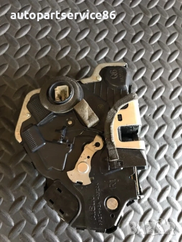 Механизъм за заключване предна дясна врата за Toyota Avensis (2009-2013) A046693, снимка 3 - Части - 54357853