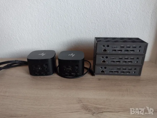 3 x Targus Docking Station 100w и 2 х HP Docking station