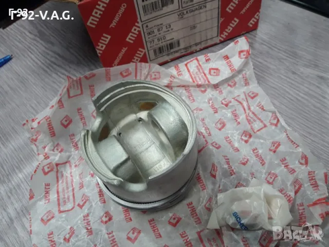 9016713**NEU**MAHLE**VW-1.6D/TD-2.4D/TD**БУТУЛО**К-Т** , снимка 2 - Части - 55346669
