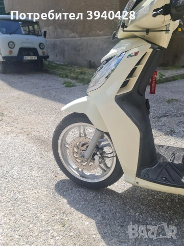 Скутер Malaguti centro 125 Euro 3 , снимка 10 - Мотоциклети и мототехника - 55130294