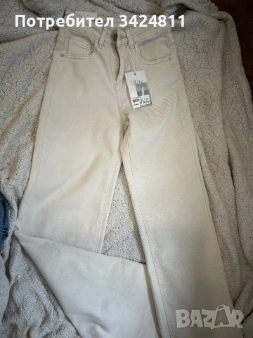 Дънки XS, снимка 3 - Дънки - 54520668