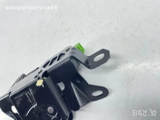 Механизъм за заключване на задния капак за Volvo C30 1.6 TDI (2012) 30784739 OEM, снимка 2 - Части - 55622660