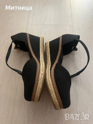 Обувки TOMMY HILFIGER, снимка 3 - Дамски ежедневни обувки - 54989063