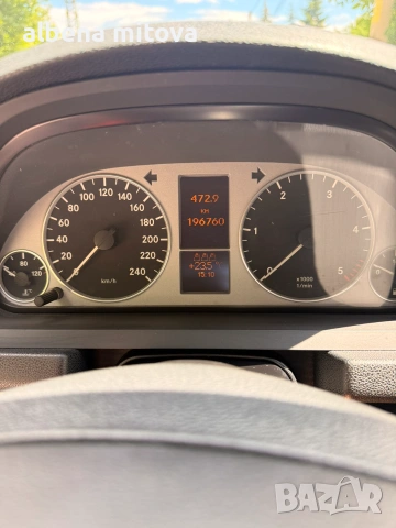 Продавам Мерцедес В180, снимка 6 - Автомобили и джипове - 55265132
