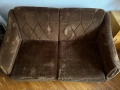 Ретро канапе тъмнокафяво с детайли от масивно дърво, снимка 4