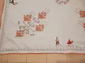 Голяма бродирана покривка за маса с носии , носия, снимка 5