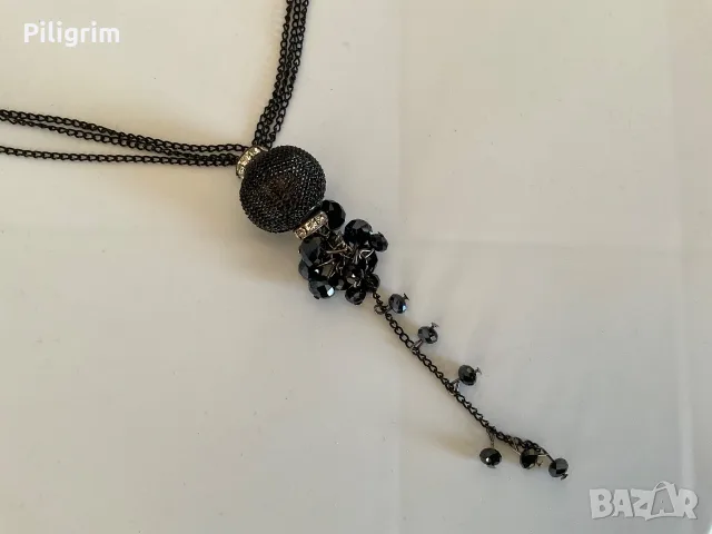 Колие с многопластова верижка, голяма мрежеста топка и каскада от фасетирани мъниста., снимка 3 - Колиета, медальони, синджири - 55415872
