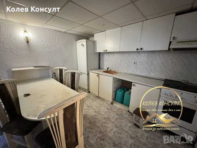 къща близнак в град Чирпан, снимка 4 - Етаж от къща - 55351732