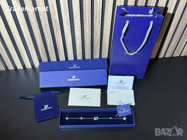 Нова Дамска Гривна Swarovski Dazzling Swan bracelet с пълна опаковка и документация