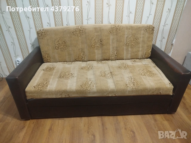 Диван разтегателен, фотьойл, 2 табуретки 