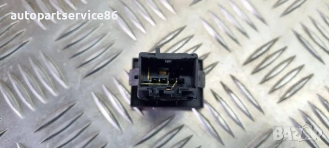 Бутон аварийни светлини за Volkswagen Touareg 2.5 TDI (2005) 7L6953235, снимка 2 - Части - 54157871