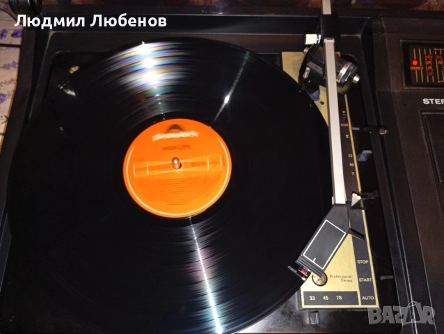 Ретро комбо ITT Грамофон,радио и касетофон , снимка 6 - Грамофони - 54948637