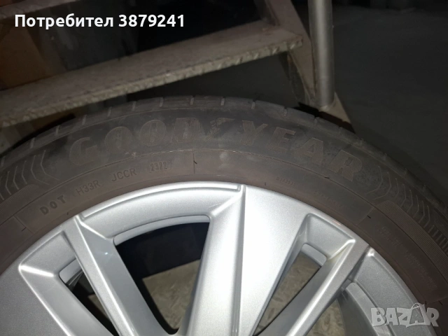 4 броя джанти с гуми и тасове /комплект/ Размер 215/55/17 В отлично състояние, снимка 5 - Гуми и джанти - 54494536