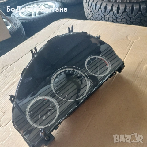 Километраж (Инструментално табло) за Mercedes C-Class W204 – A2049003702 