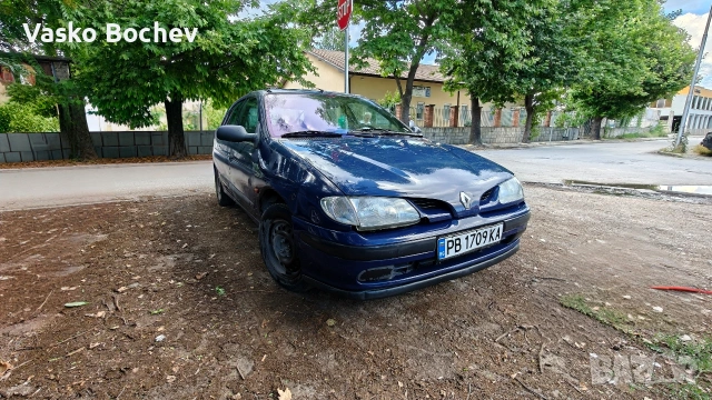 Renault Megan 1.6, снимка 3 - Автомобили и джипове - 54901281