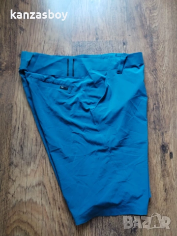 OAKLEY VELOCITY SHORT MEN GOLF SHORT - страхотни мъжки панталони 32/М , снимка 9 - Спортни дрехи, екипи - 54942594
