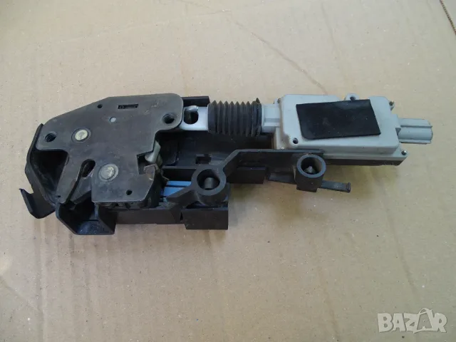 Брава акутатор задна врата Фрилендър 1, brava actuator zadna vrata Land Rover Freelander 1 , снимка 2 - Части - 55541602