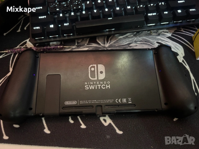 Nintendo Switch + microSD 250GB , снимка 3 - Nintendo конзоли - 54895107