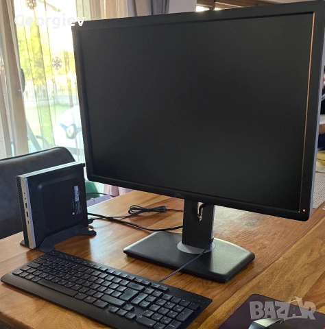 HP 800 G4 Mini - Intel I5 7500, 16GB DDR4, 256GB SSD Nvme m.2 + Dell IPS FHD+