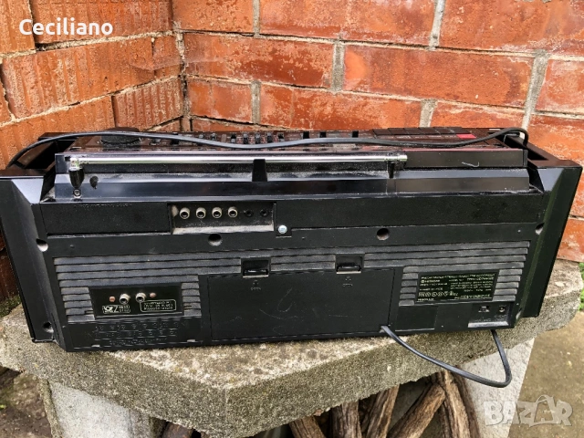 Радиокасетофон Hitachi TRK-7620E / 3D7 MK2., снимка 4 - Радиокасетофони, транзистори - 54571316