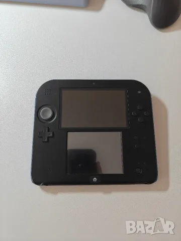 Nintendo 2DS – ЧИСТО НОВО + Оригинално зарядно и калъф Super Mario