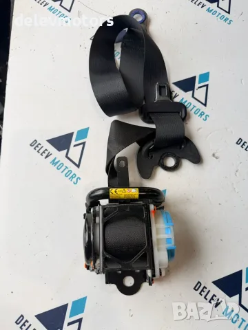 305257810 преден десен колан от Toyota Yaris P13, 1.0i, 72 ph., 5 sp., engine 1KR-FE, KSP130 2020, снимка 3 - Части - 55573141