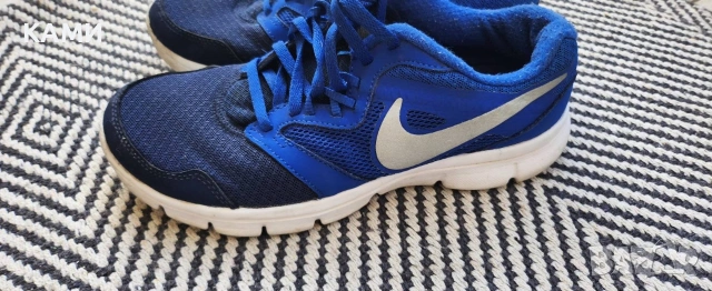 NIKE маратонки за момче 37 номер, снимка 2 - Детски маратонки - 54967158
