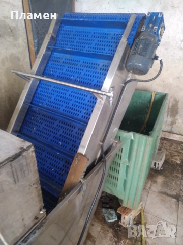 машина за почистване и измиване на коренноплодни зеленчуци