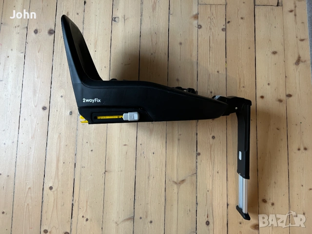 Maxi Cosi 2Way Fix база за стол за кола, снимка 2 - Други - 54022336