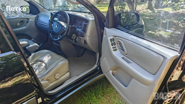 Mazda Tribute 3L V6 auto ДЕСЕН ВОЛАН, снимка 5 - Автомобили и джипове - 54767334