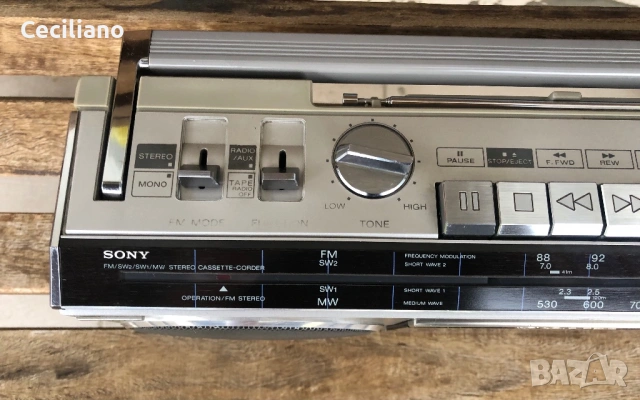 Радиокасетофон Sony Boombox  CFS-330S - Japan, снимка 11 - Радиокасетофони, транзистори - 54373612