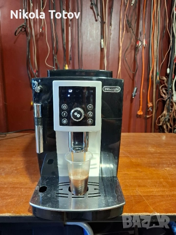Продава се кафемашина Delonghi 