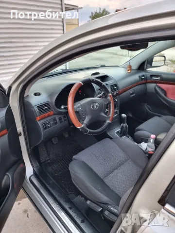 Toyota Avensis 2.0, снимка 12 - Автомобили и джипове - 55657841