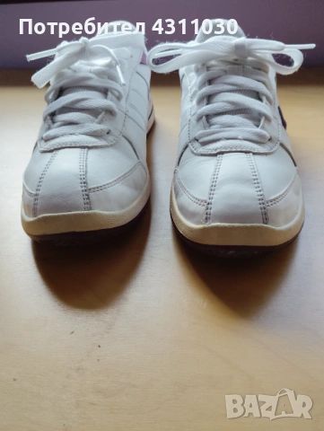 Детски маратонки NIKE 37.5 номер, снимка 3 - Детски маратонки - 53377681