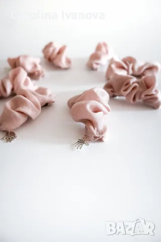 Satin Cloud Clip ☁️, снимка 3 - Аксесоари за коса - 55466179