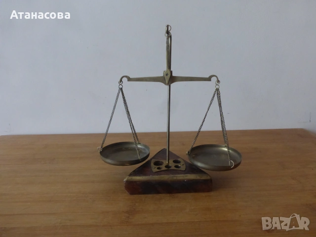 Бижутерска аптекарска везна месинг