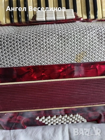 акордеон 40 баса,много добро състояние , снимка 2 - Антикварни и старинни предмети - 54060378