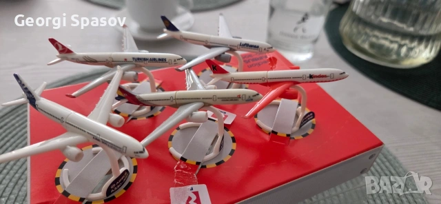 Колекция Аirbus A330-300, снимка 11 - Влакчета, самолети, хеликоптери - 54843661