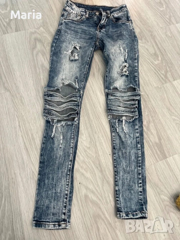 Дамски дънки SIZE 27 Skinny с камъчета и декоративни скъсвания