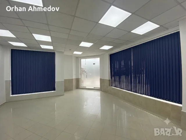 Търговско помещение на отлична локация + 4 паркоместа, включени в цената , снимка 2 - Офиси - 55350893