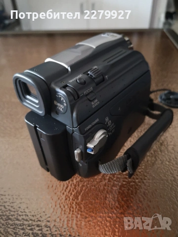 JVC Digital Camcorder GR-D33 Mini DV, снимка 4 - Камери - 54788722