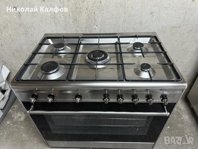 Професионална газова печка Смег/Smeg, снимка 4 - Обзавеждане за заведение - 55493289