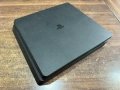 Продавам PlayStation 4 Slim 1TB + 1 джойстик, снимка 3