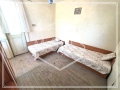 Триетажна къща тип кооперация с двор и гаражи за продажба в гр. Севлиево, с. П. Славейков., снимка 4